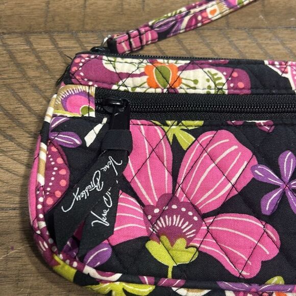 Vera Bradley wristlet - Picture 2 of 11